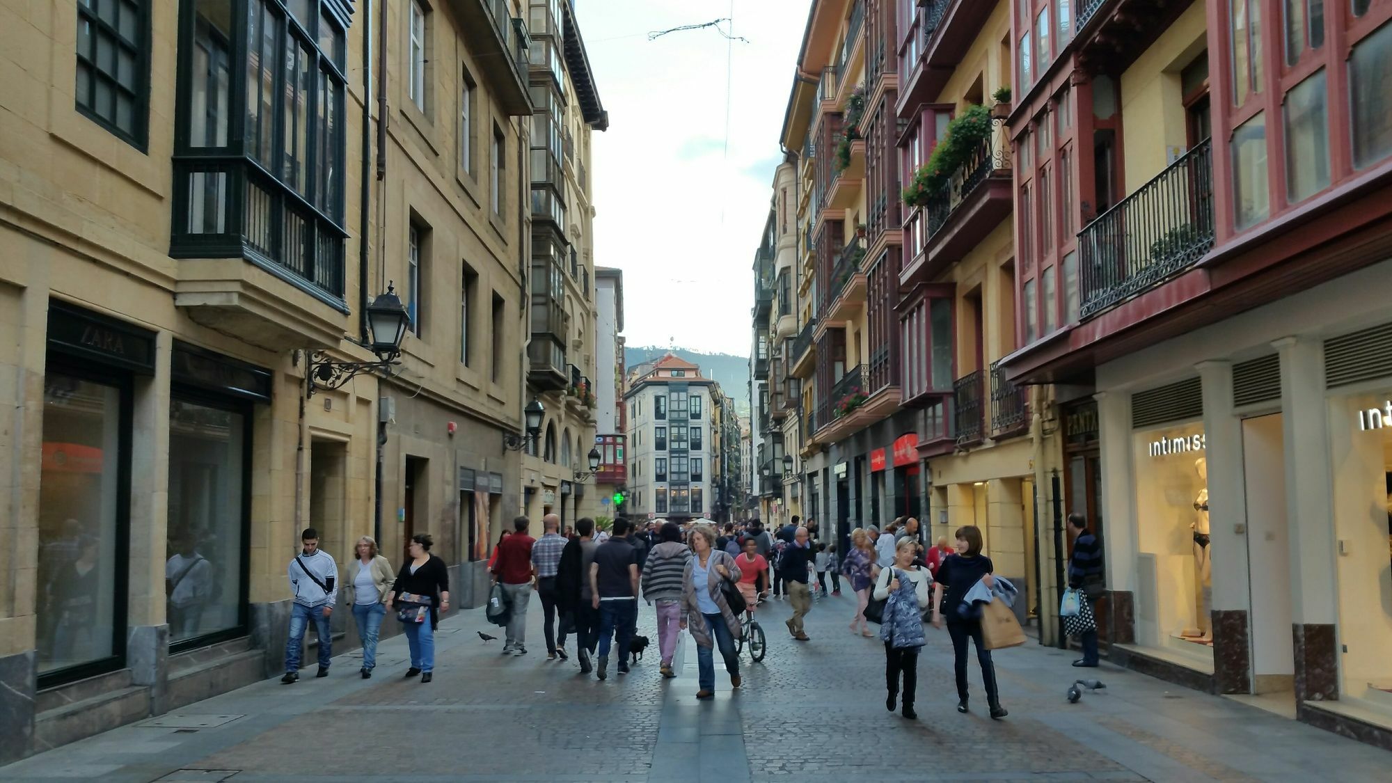 Casual Serantes Hotel Bilbao Exterior photo